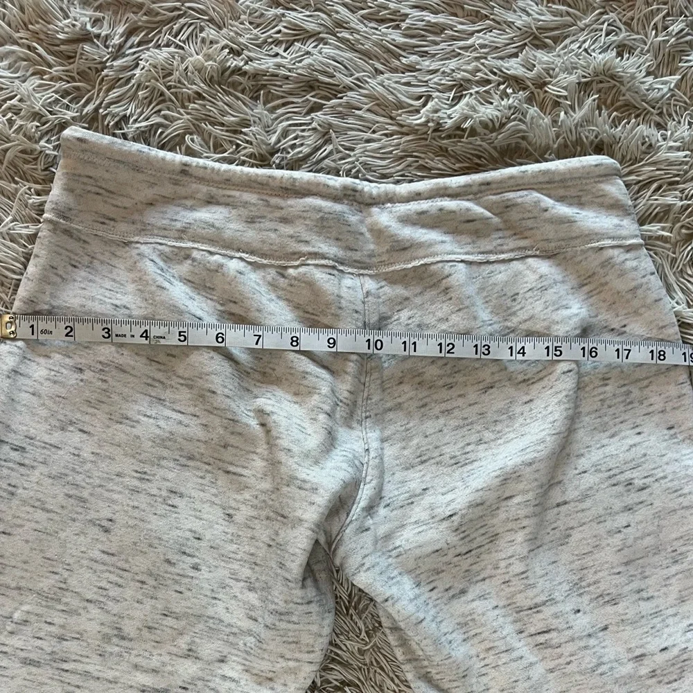 Calvin Klein White and Grey Capri Lounge Pants - Picture 7 of 12